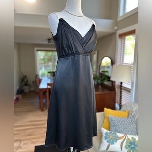 Graham & Spencer silk midi dress SZ S